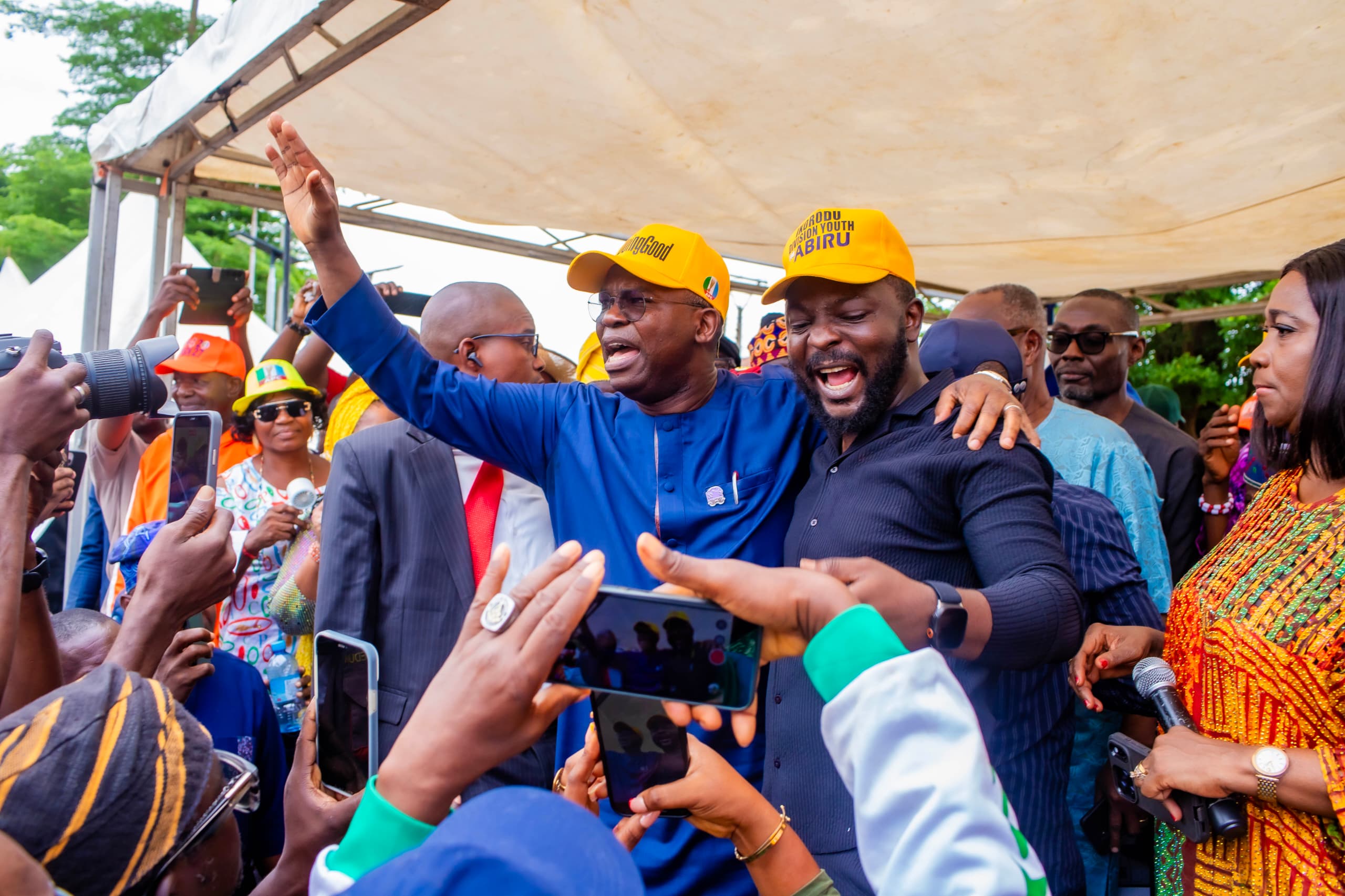 senatorAbiruAPC_3.jpg